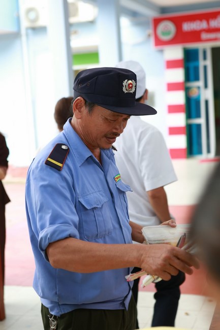 Charity of  Dong Cao pagoda